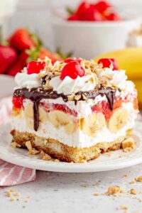 banana split cake recipe
