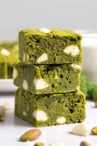 matcha brownies with white chocolate
